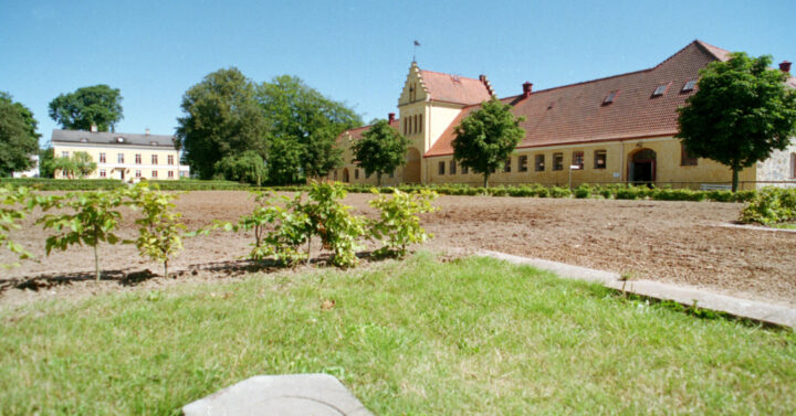 FLYINGE VY BYGGNADER STALL (1)